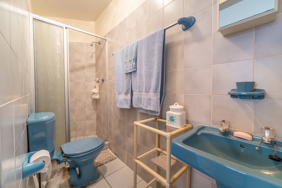 7 Bedroom Property for Sale in Wavecrest Eastern Cape